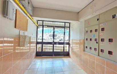 Karşıyaka Tersane Tadilatlı Doğalgazlı 2+1 85m² Satılık Daire