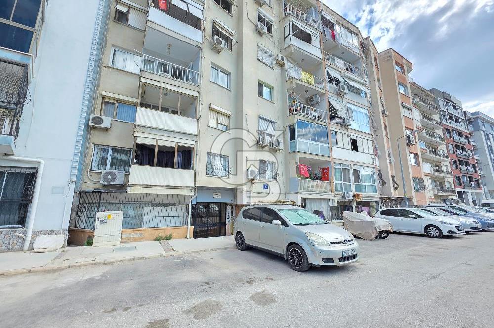 Karşıyaka Tersane Tadilatlı Doğalgazlı 2+1 85m² Satılık Daire