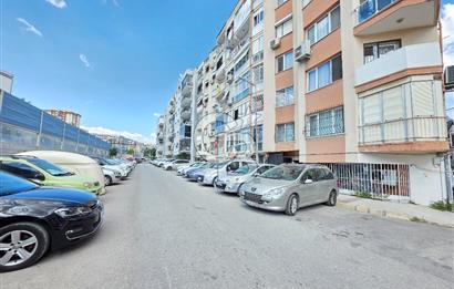 Karşıyaka Tersane Tadilatlı Doğalgazlı 2+1 85m² Satılık Daire
