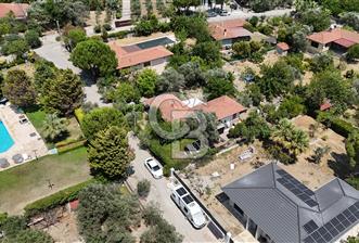 URLA UMUTKÖY ÇİFTLİK EVLERİNDE 1000 M2 SATILIK MÜSTAKİL EV  - 1 - 360720