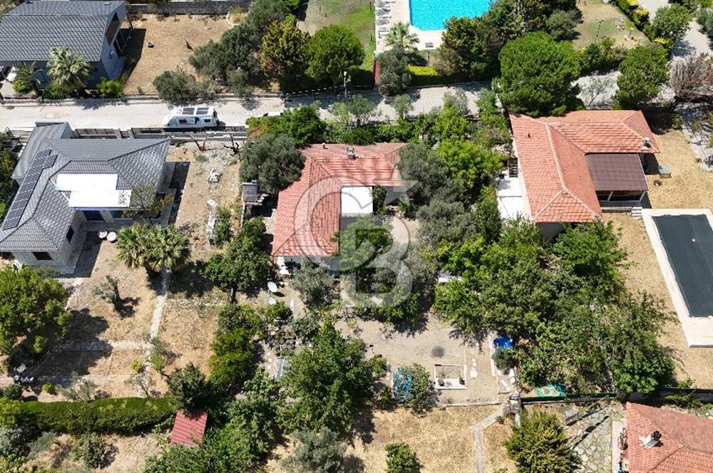 URLA UMUTKÖY ÇİFTLİK EVLERİNDE 1000 M2 SATILIK MÜSTAKİL EV 