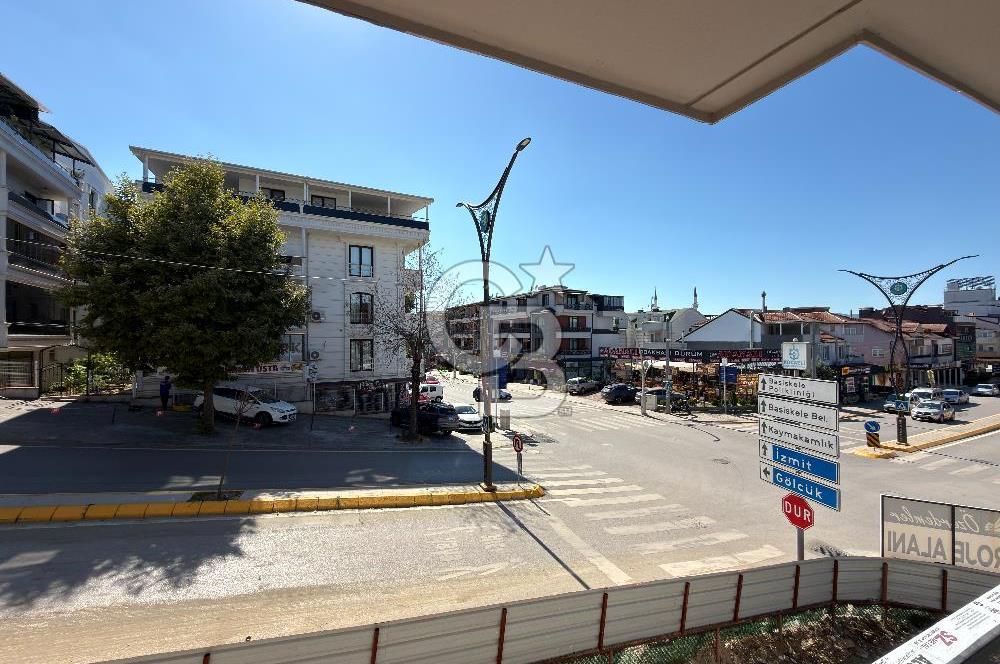 BAŞİSKELE'NİN MERKEZİNDE 2+1, 100 M2 SIFIR DAİRE/OFİS