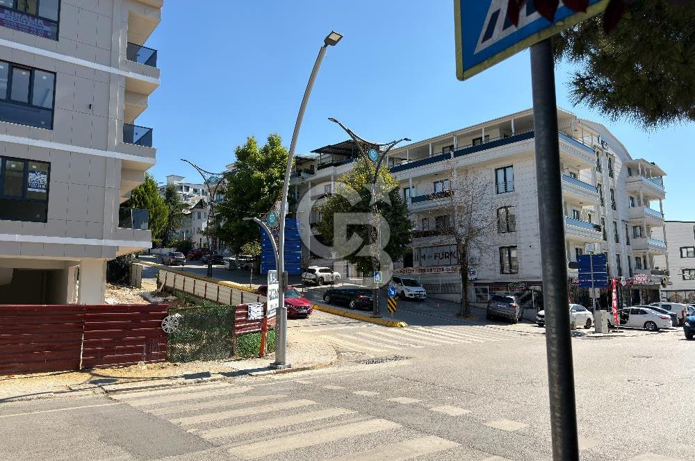 BAŞİSKELE'NİN MERKEZİNDE 2+1, 100 M2 SIFIR DAİRE/OFİS