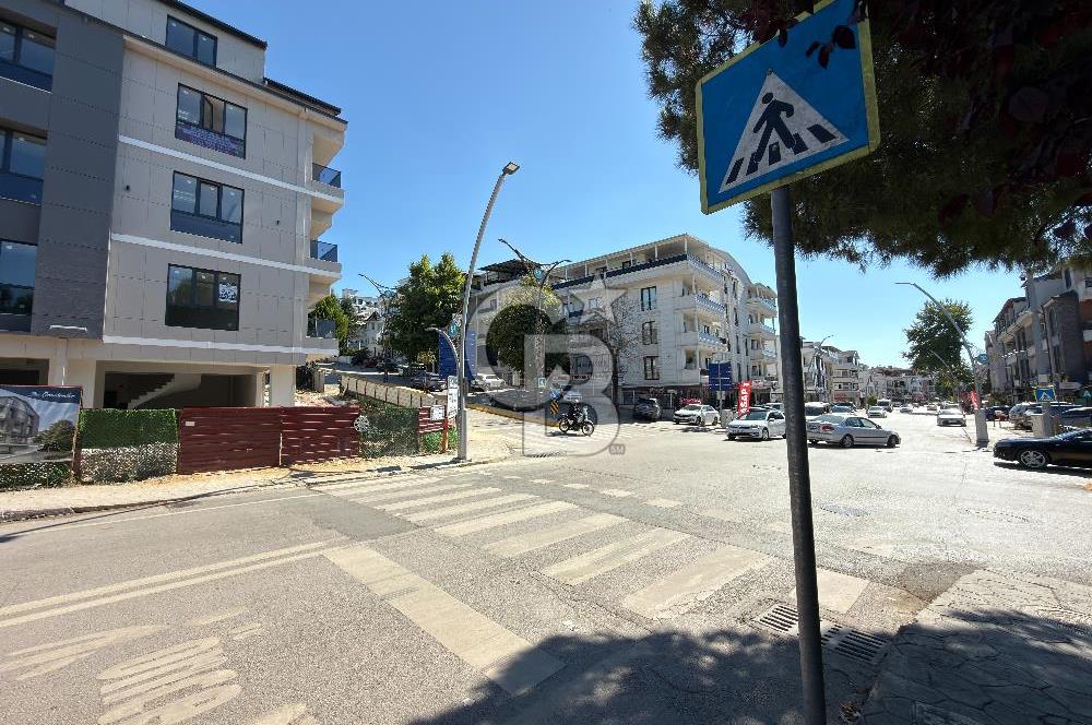 BAŞİSKELE'NİN MERKEZİNDE 2+1, 100 M2 SIFIR DAİRE/OFİS