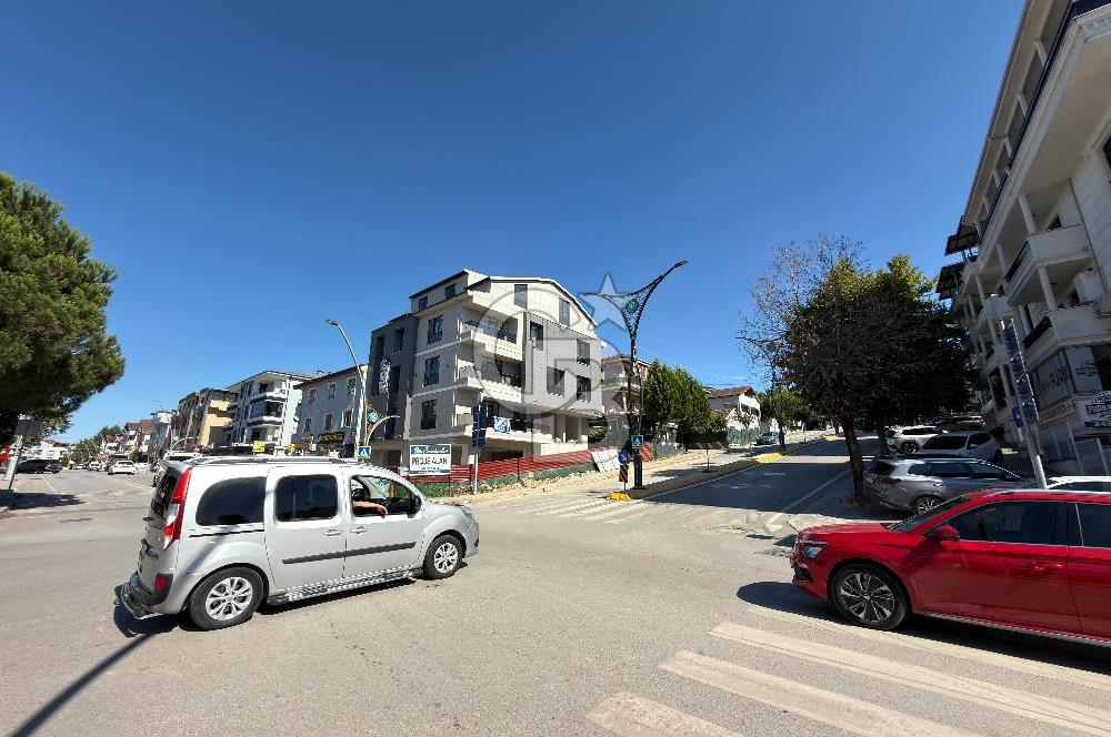 BAŞİSKELE'NİN MERKEZİNDE 2+1, 100 M2 SIFIR DAİRE/OFİS