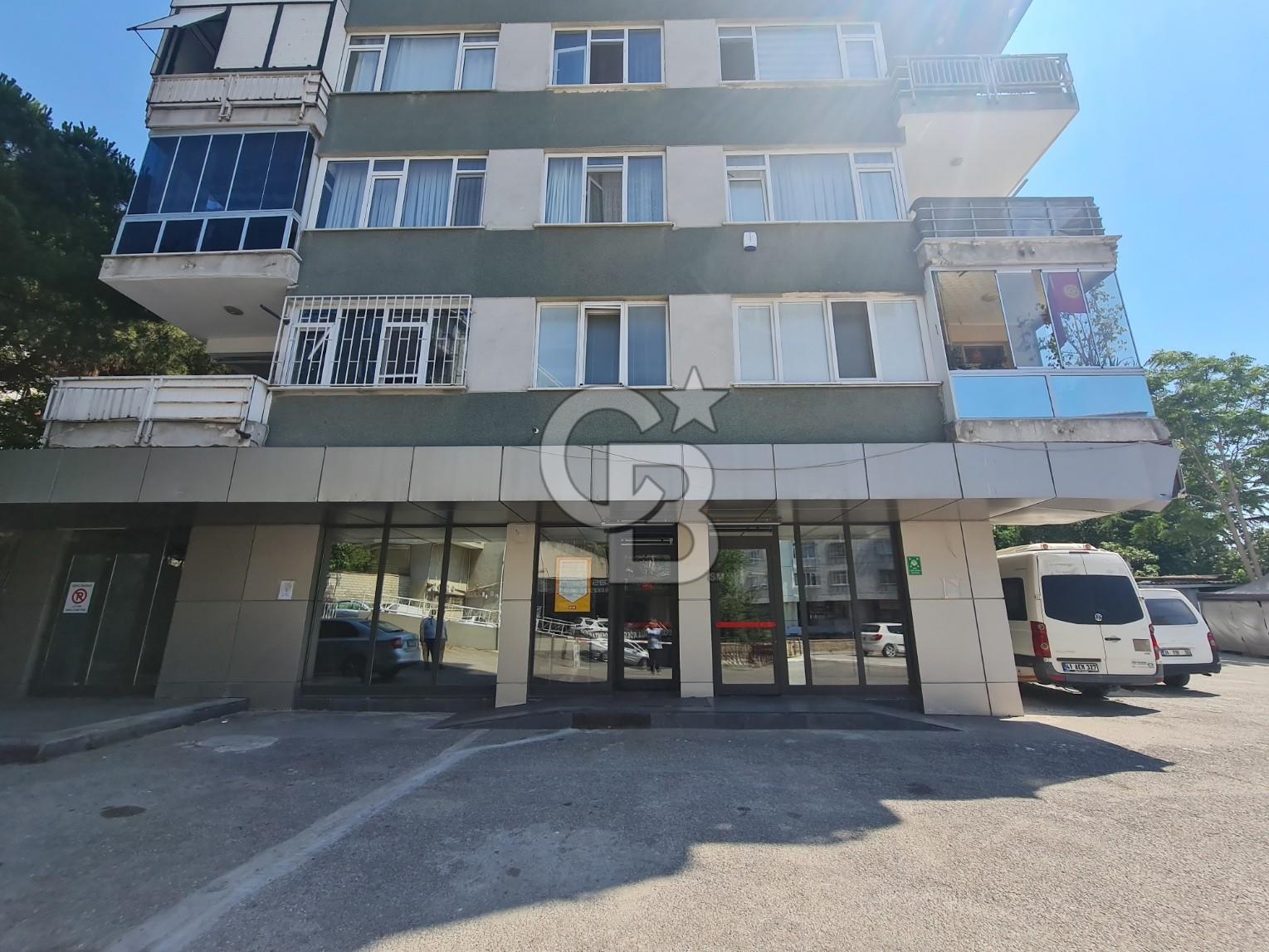 Kadıköy Acıbademde satılık dükkan