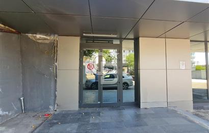Kadıköy Acıbademde satılık dükkan