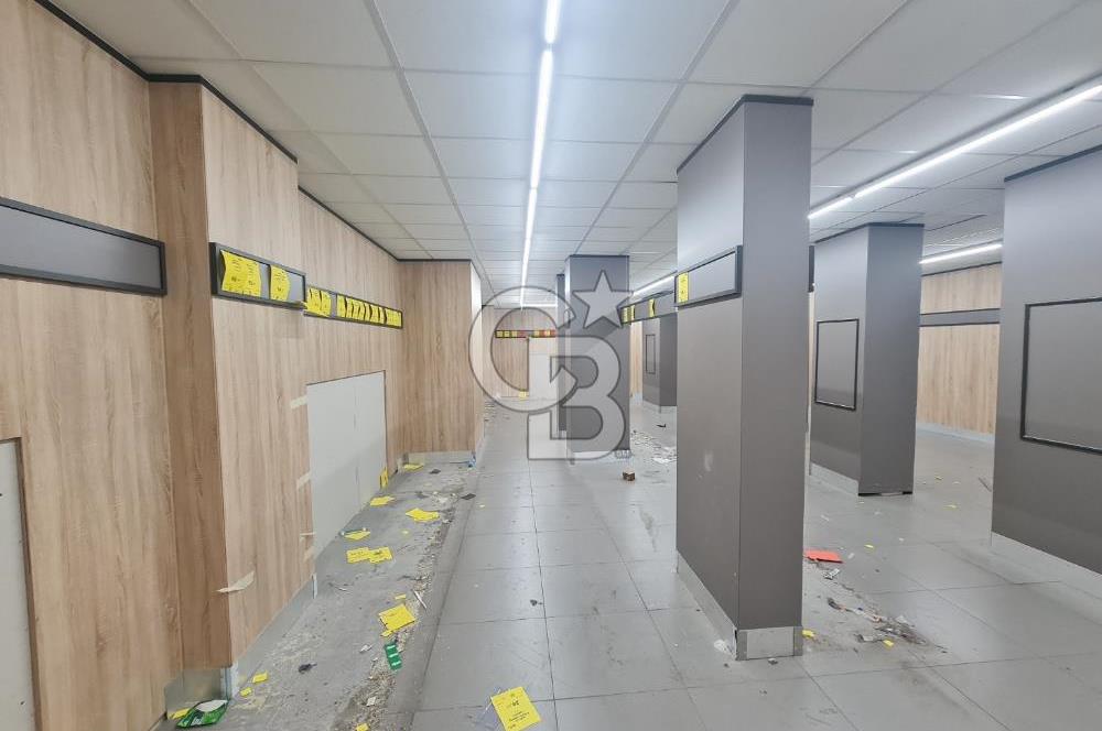 Kadıköy Acıbademde satılık dükkan