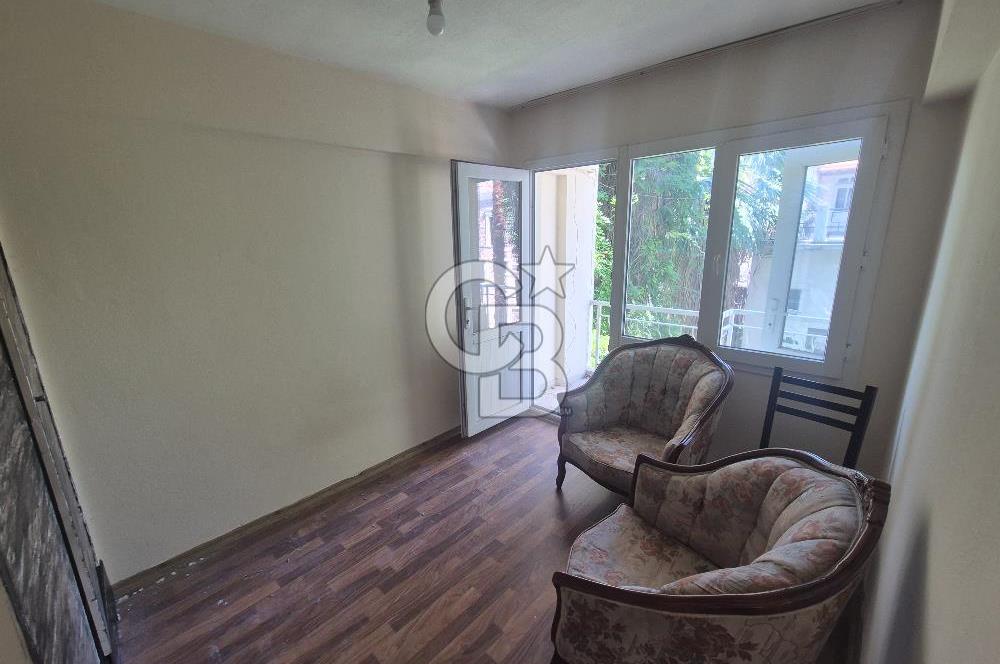 Alsancak'ta Kiralık Kapalı Mufak 2+1 Daire