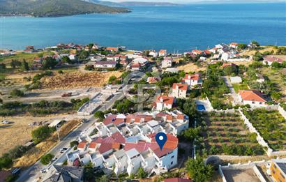 Urla Balıklıova'da Denize 200 Metre Yenilenmiş 3+1 Köşe Yazlık
