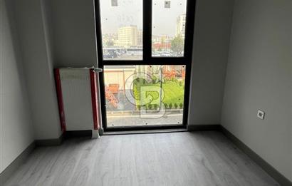 Pendik Fevzi Çakmak Hastane ve Metro karşısında site içi 2+1