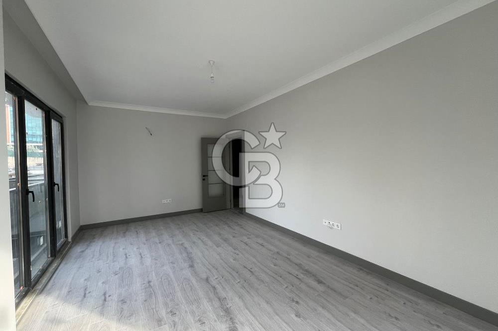 Pendik Fevzi Çakmak Hastane ve Metro karşısında site içi 2+1