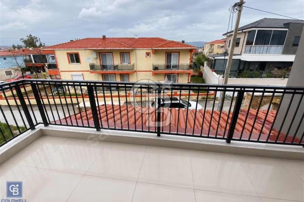 FOÇA'DA SIFIR 2+1 SATILIK DAİRE