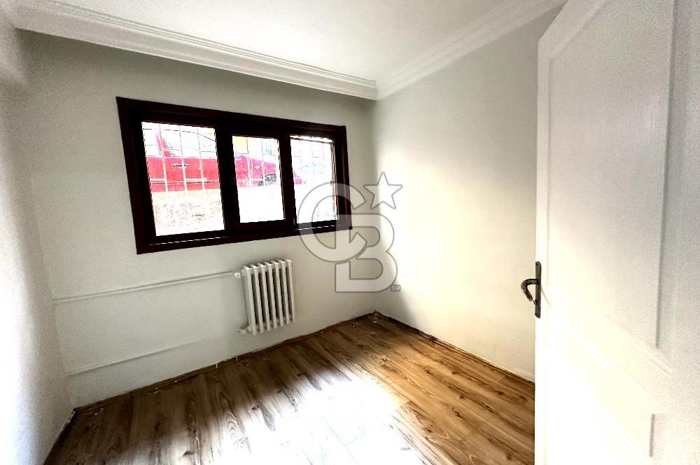 ACIBADEM METROBÜSÜN HEMEN YANINDA KİRALIK 2+1 DAİRE 