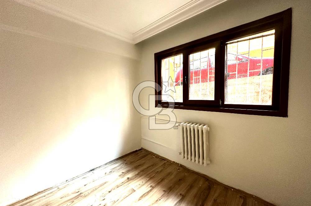 ACIBADEM METROBÜSÜN HEMEN YANINDA KİRALIK 2+1 DAİRE 