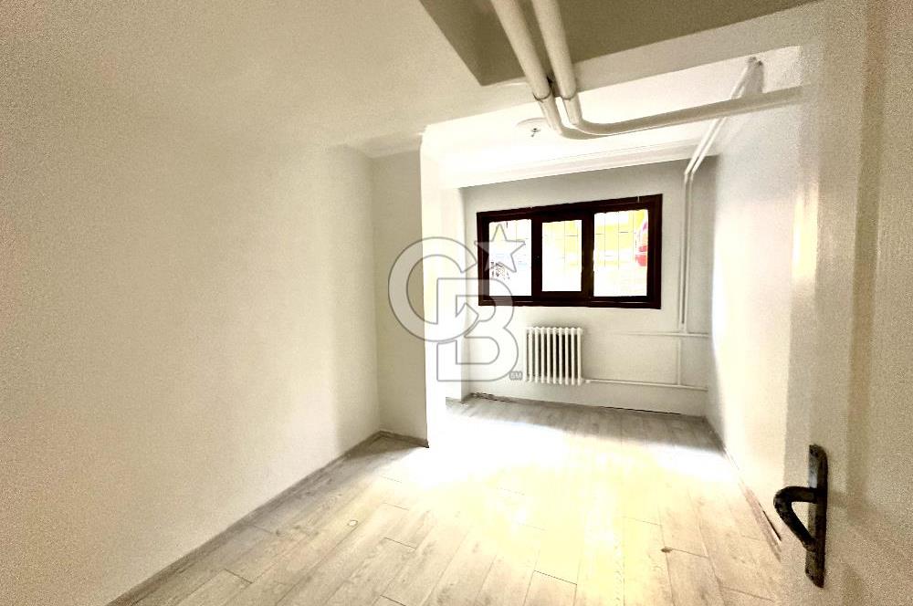 ACIBADEM METROBÜSÜN HEMEN YANINDA KİRALIK 2+1 DAİRE 