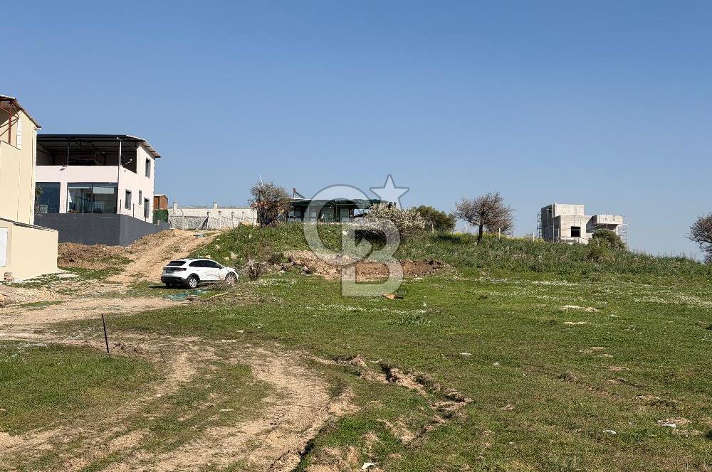 Yeni Foça yol üzeri 375 m2 parsel