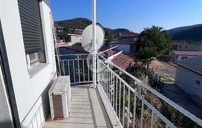 Urla Balıklıova'da Denize 200 Metre Yenilenmiş 3+1 Köşe Yazlık