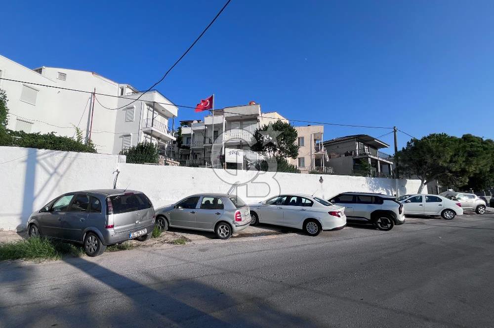 Urla Balıklıova'da Denize 200 Metre Yenilenmiş 3+1 Köşe Yazlık