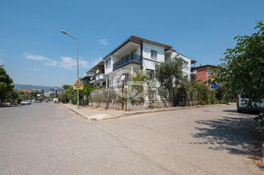 BEYAZ EVLERDE FULL BAKIMLI SATILIK BAHÇELİ 5+2