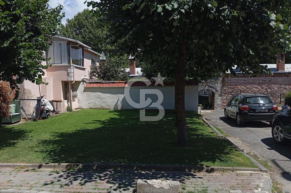Sultanahmet'te 90 m2 Taban Oturumlu İmarlı Emsalsiz Satılık Arsa