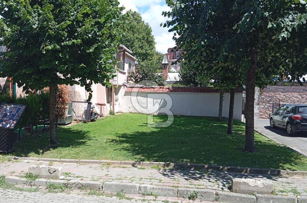 Sultanahmet'te 90 m2 Taban Oturumlu İmarlı Emsalsiz Satılık Arsa