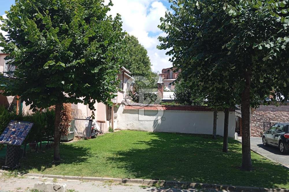 Sultanahmet'te 90 m2 Taban Oturumlu İmarlı Emsalsiz Satılık Arsa