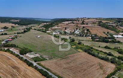 SATILIK YAZLIK KÖY 500m2 KÖYE YAKIN KONUM.