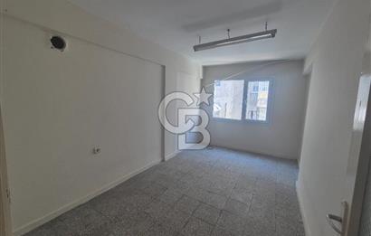 Konak Eşrefpaşa'da Üçyol Metro Yakını 3+1 Kiralık Daire
