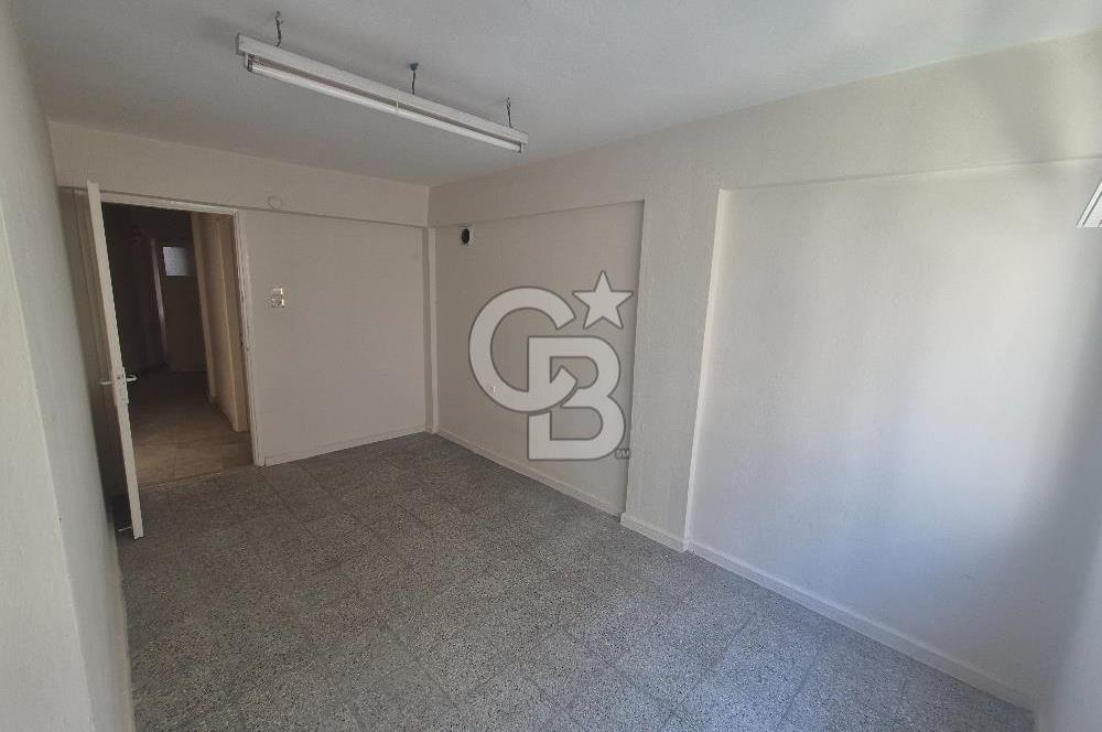 Konak Eşrefpaşa'da Üçyol Metro Yakını 3+1 Kiralık Daire