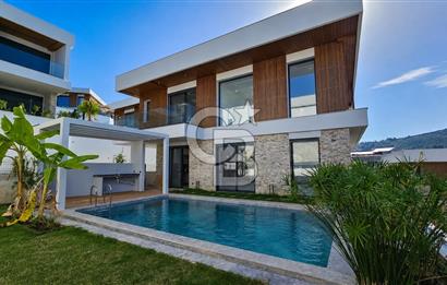 Ege Mahallesi Deniz ve Havuz Manzaralı Müstakil Lüks Villa