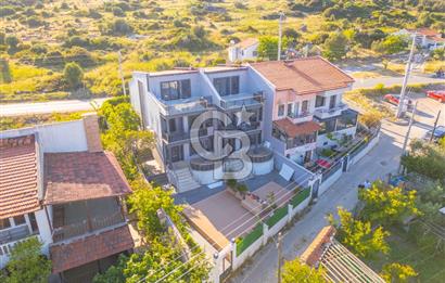 URLA GÜLBAHÇE'DE TRİPLEKS DENİZE 20M SATILIK VİLLA