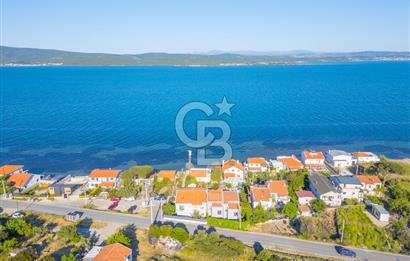 URLA GÜLBAHÇE'DE TRİPLEKS DENİZE 20M SATILIK VİLLA