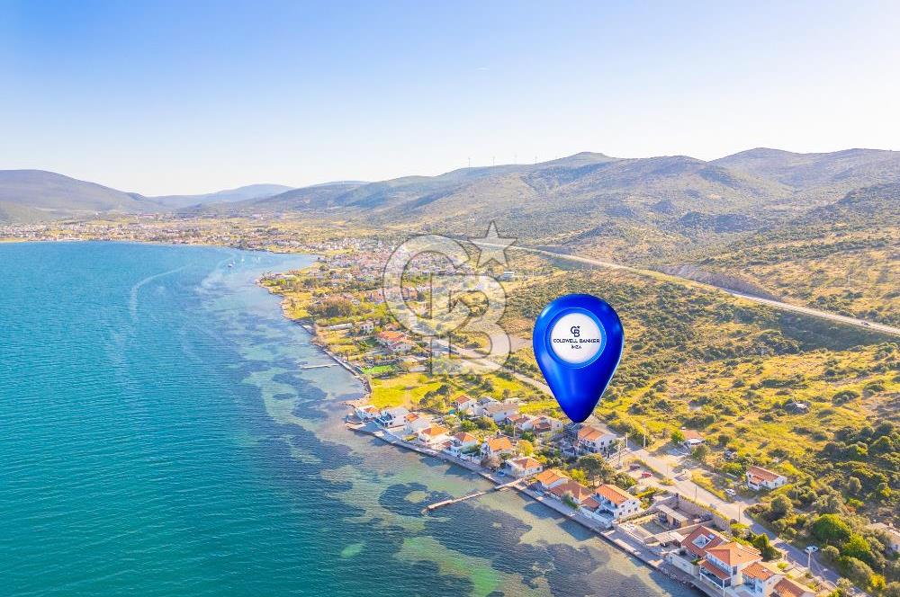 URLA GÜLBAHÇE'DE TRİPLEKS DENİZE 20M SATILIK VİLLA