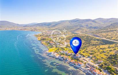 URLA GÜLBAHÇE'DE TRİPLEKS DENİZE 20M SATILIK VİLLA