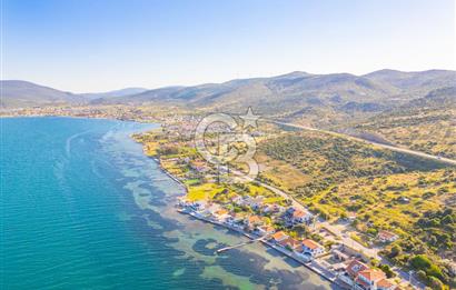 URLA GÜLBAHÇE'DE TRİPLEKS DENİZE 20M SATILIK VİLLA