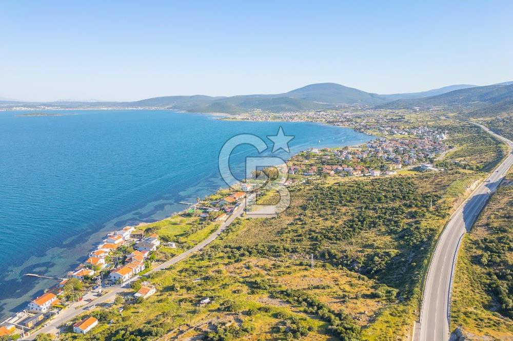 URLA GÜLBAHÇE'DE TRİPLEKS DENİZE 20M SATILIK VİLLA