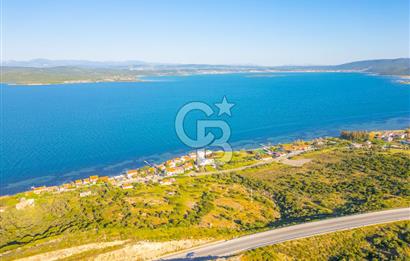 URLA GÜLBAHÇE'DE TRİPLEKS DENİZE 20M SATILIK VİLLA