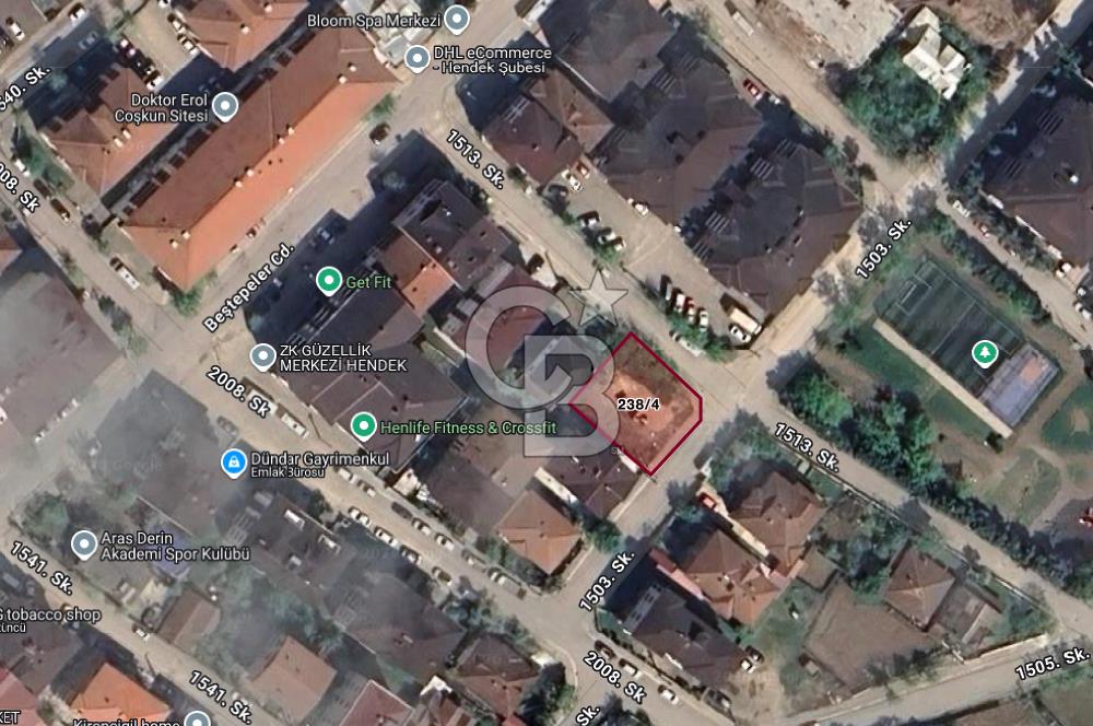 Sakarya Hendek Yeni Mahallede İmarlı Satılık Köşe Parsel