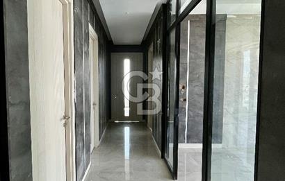 ÇUKURAMBAR KALE OFİS’TE ÖZEL MİMARİ YAPILI, MASRAFSIZ 105 M² SATILIK PRESTİJ OFİS!