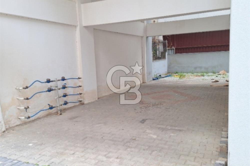 Çiğli Anadolu Caddesine Yakın Satılık Batar Katlı Dükkan