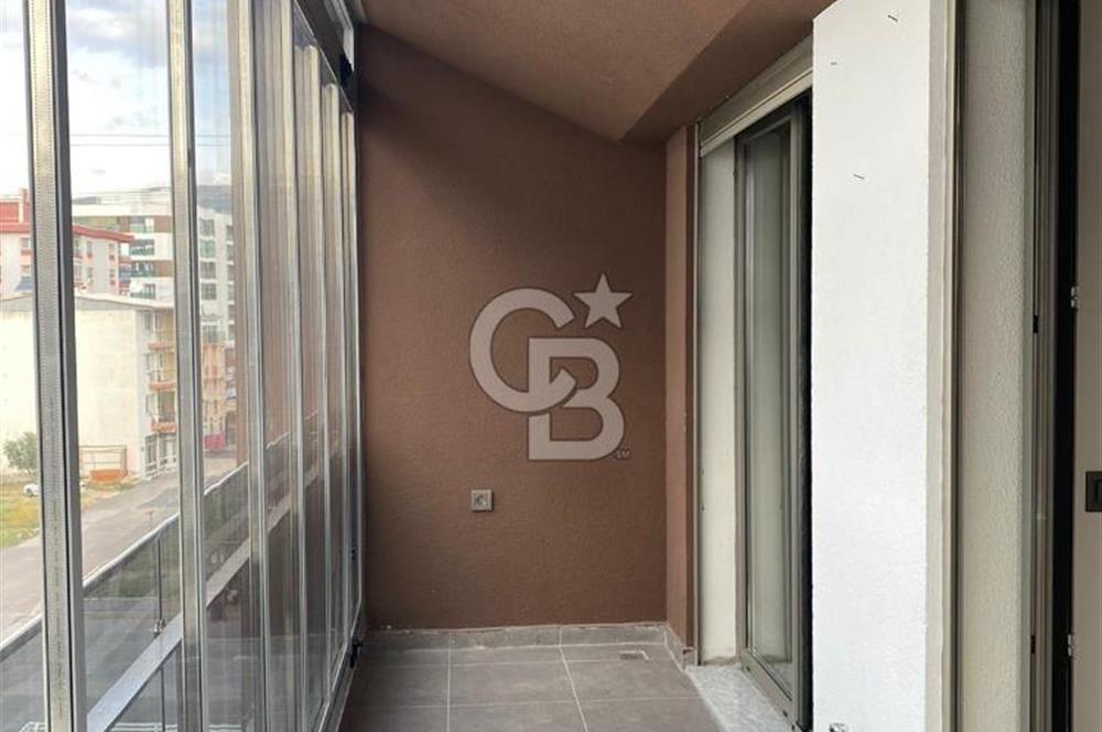 GAYDA ATAŞEHİR'DE HAVUZ MANZARALI FULL TADİLATLI KREDİYE UYGUN GENİŞ 3+1 DAİRE 