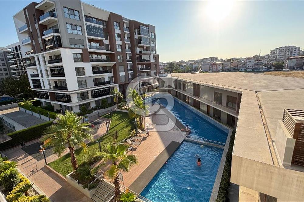 GAYDA ATAŞEHİR'DE HAVUZ MANZARALI FULL TADİLATLI KREDİYE UYGUN GENİŞ 3+1 DAİRE 