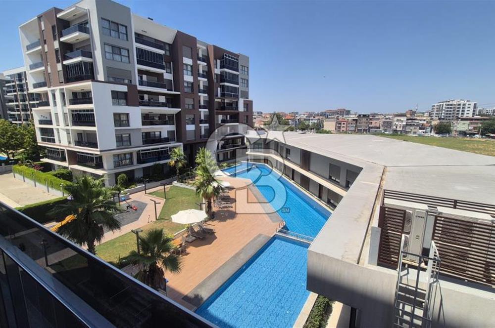 GAYDA ATAŞEHİR'DE HAVUZ MANZARALI FULL TADİLATLI KREDİYE UYGUN GENİŞ 3+1 DAİRE 