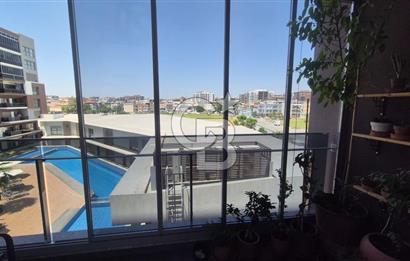 GAYDA ATAŞEHİR'DE HAVUZ MANZARALI FULL TADİLATLI KREDİYE UYGUN GENİŞ 3+1 DAİRE 