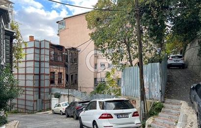 Arnavutköy Sahile Yürüme Mesafesi Kiralık 2+1 Bahçe Katı