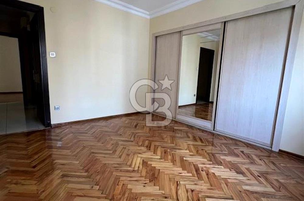 Suadiye'de Satılık 3+1 Daire, 135m², Prestijli Konum 