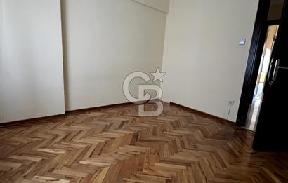 Suadiye'de Satılık 3+1 Daire, 135m², Prestijli Konum 