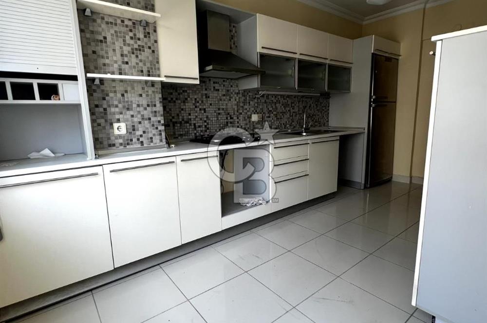Suadiye'de Satılık 3+1 Daire, 135m², Prestijli Konum 