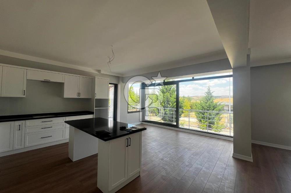 ŞEHİTALİ PET KONUT SİTESİTESİNDE SATILIK 4+2 TAM MÜSTAKİL VİLLA